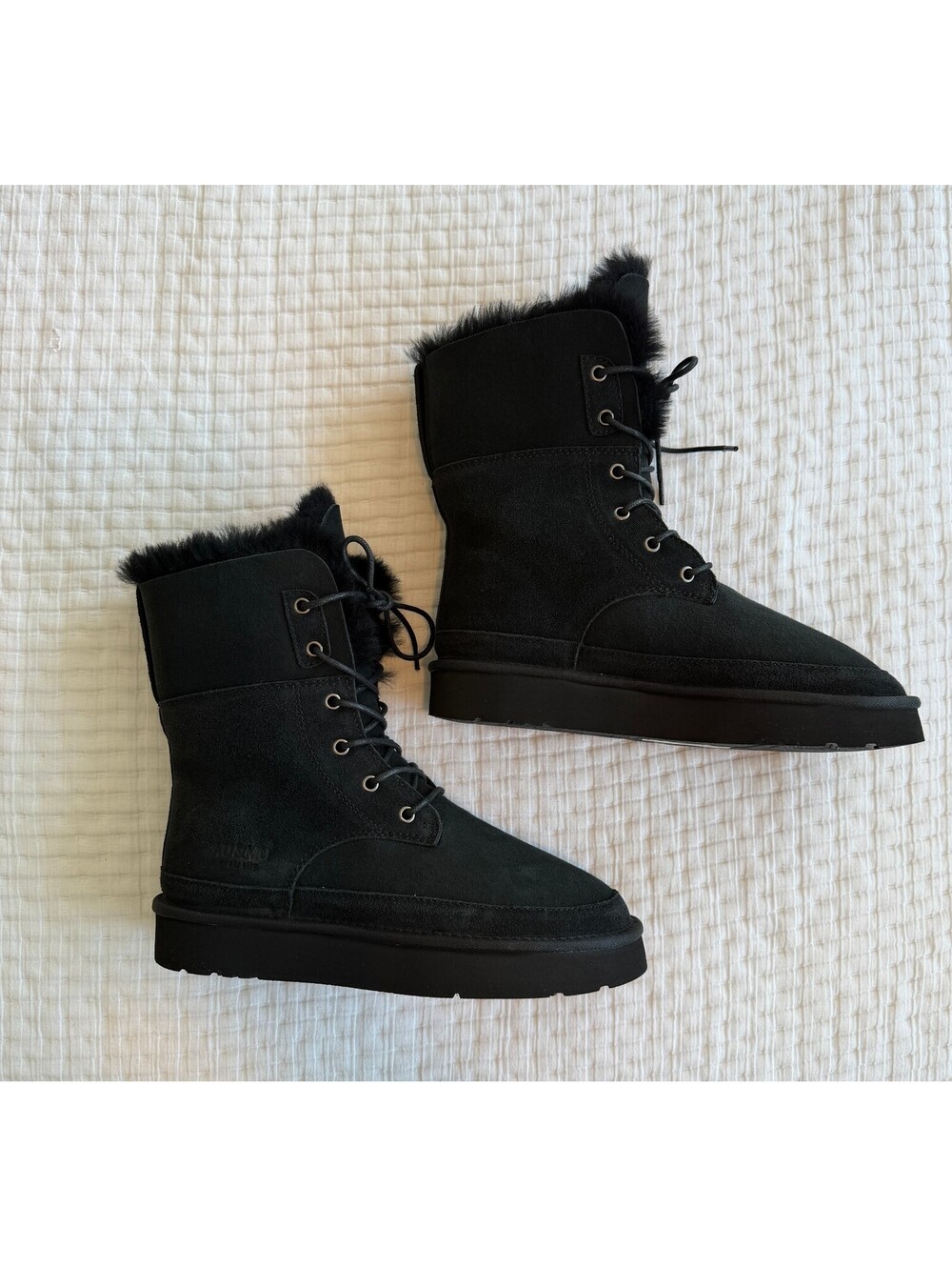 AU&MU Black Suede Sheepskin Lace-Up Winter Boots Women’s Size 8 Brand New - Picture 3 of 7